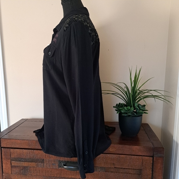 Harley Davidson Shirt Women's Size Large Black Crochet Flower Accents Rayon - Picture 13 of 13